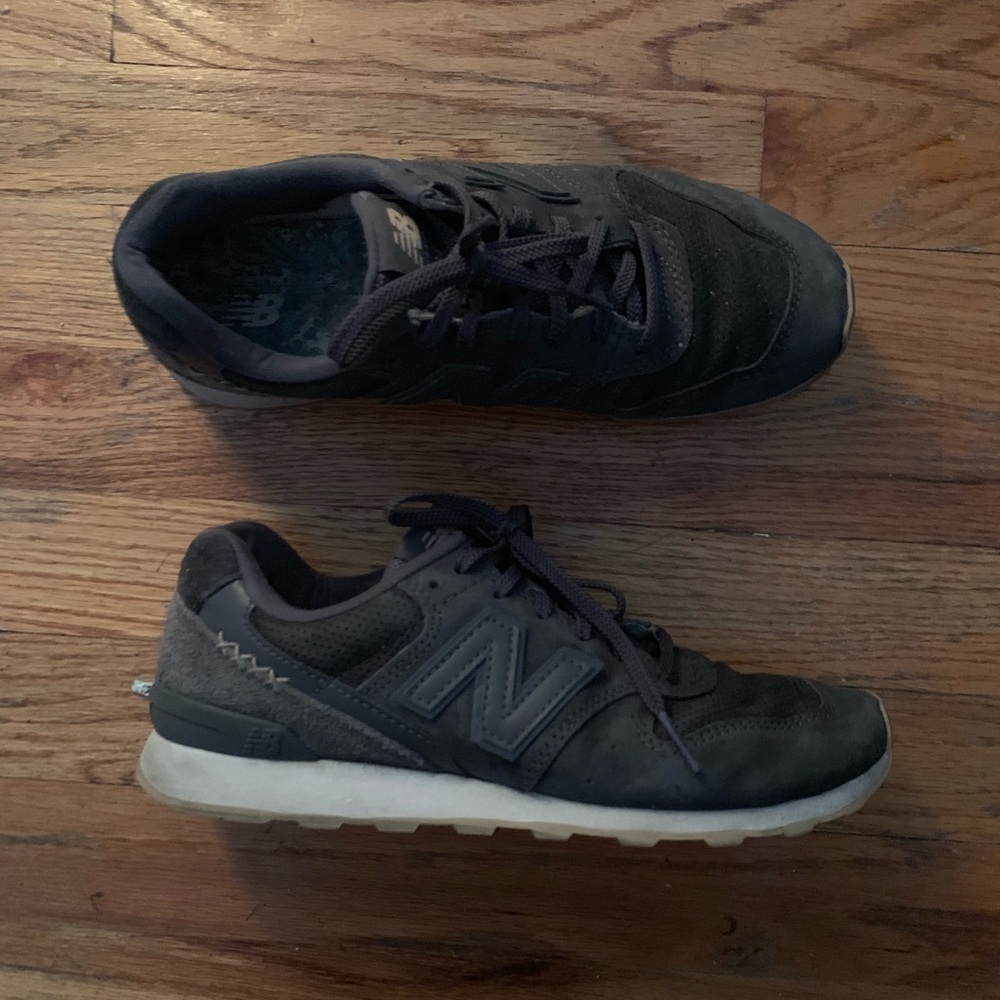 New balance 696